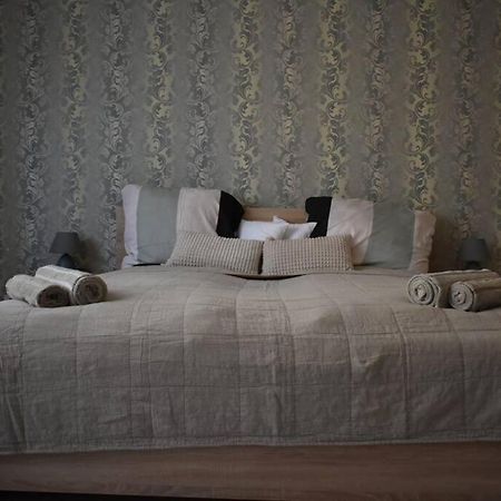 Apartamento Kenyelmes Lakas Jo Helyen Budapest Exterior foto