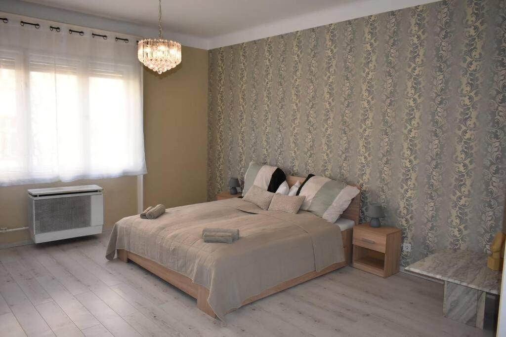 Apartamento Kenyelmes Lakas Jo Helyen Budapest Exterior foto