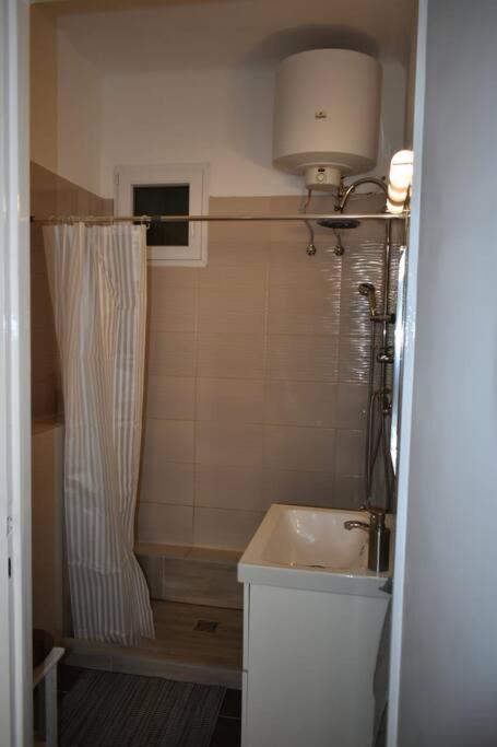 Apartamento Kenyelmes Lakas Jo Helyen Budapest Exterior foto